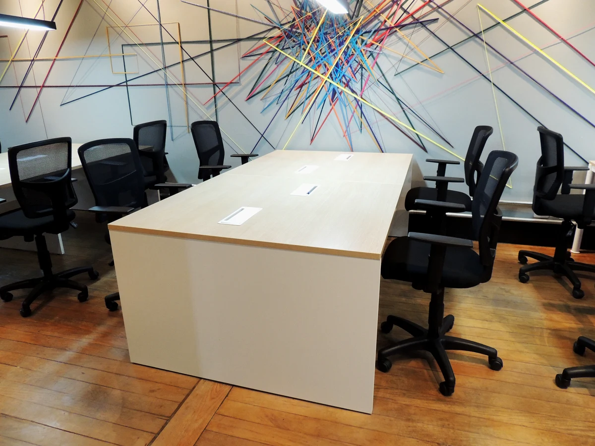 Estações de trabalho | Pé Painel