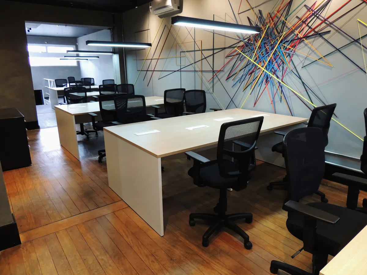 Estações de trabalho | Pé Painel