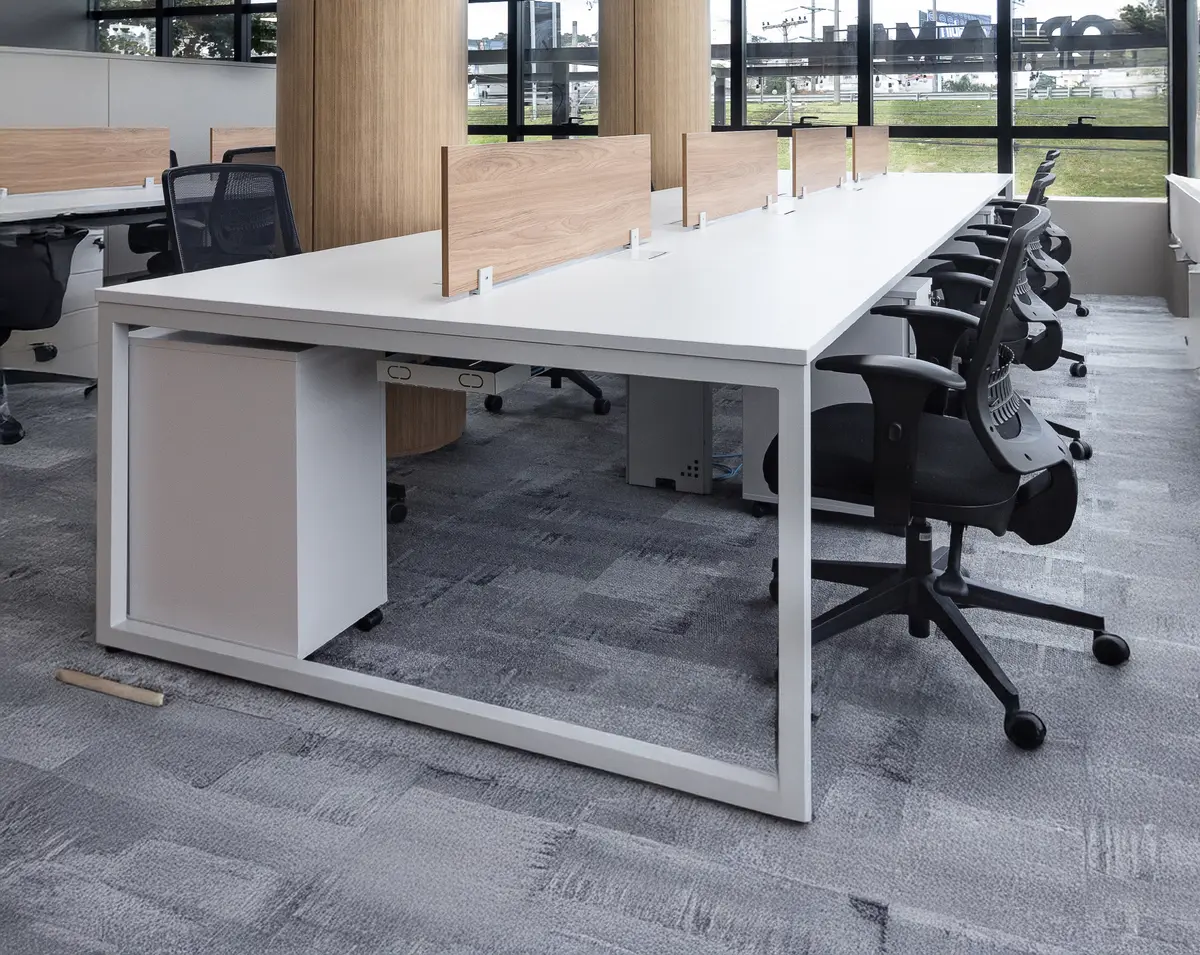 Estações de trabalho | Pé Requadro