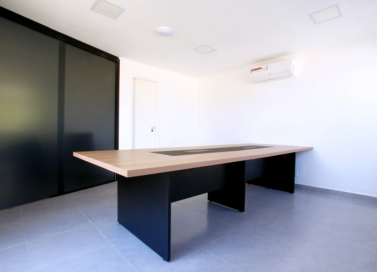 Mesa de Reunião | Pé Painel