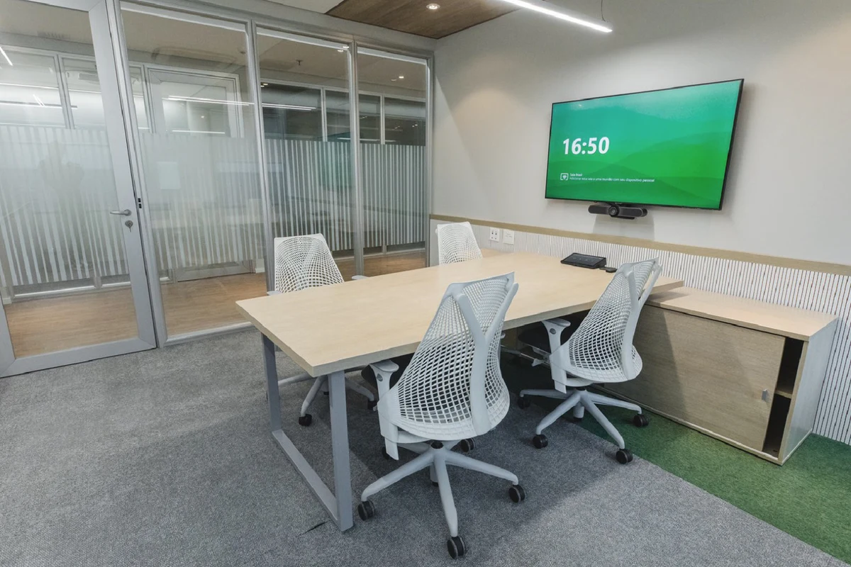 Mesa de Reunião | Pé Requadro