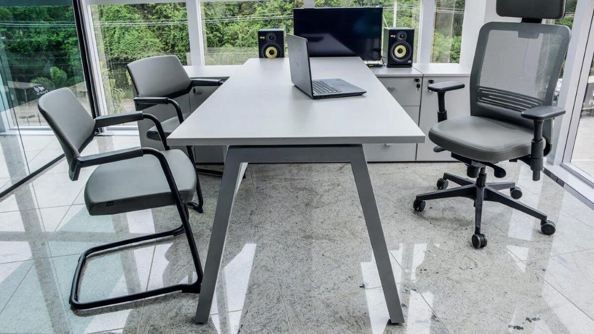 Mesa Diretor | Pé Angular