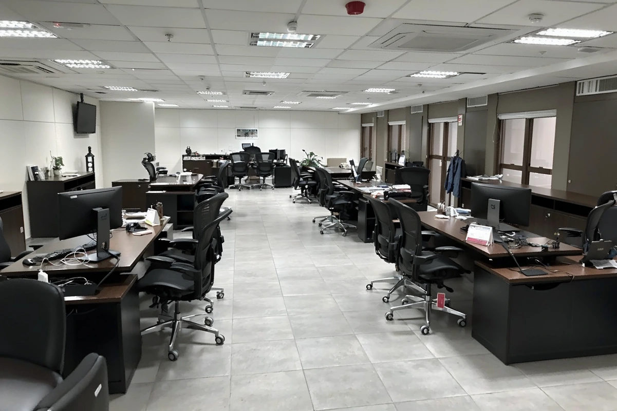 Mesa Diretor | Pé Painel