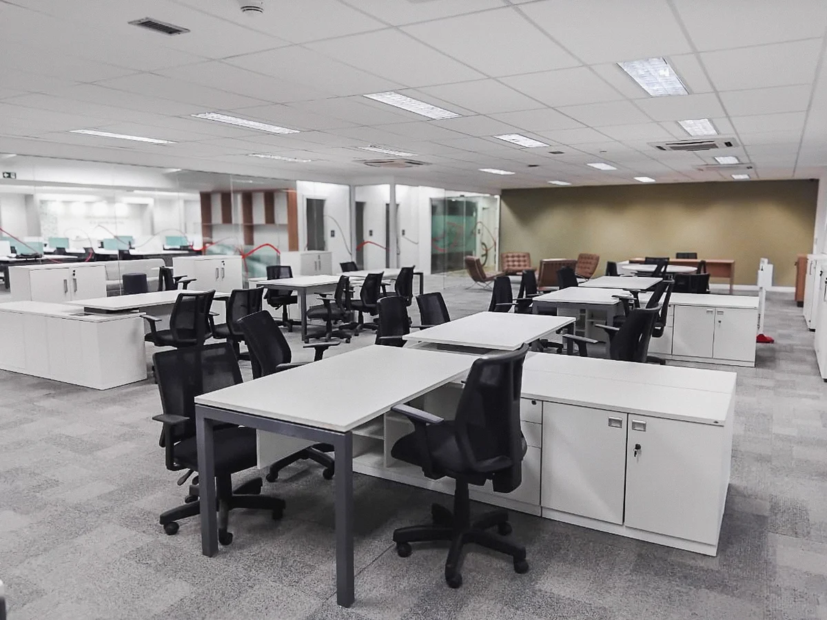 Mesa Diretor | Pé Trave