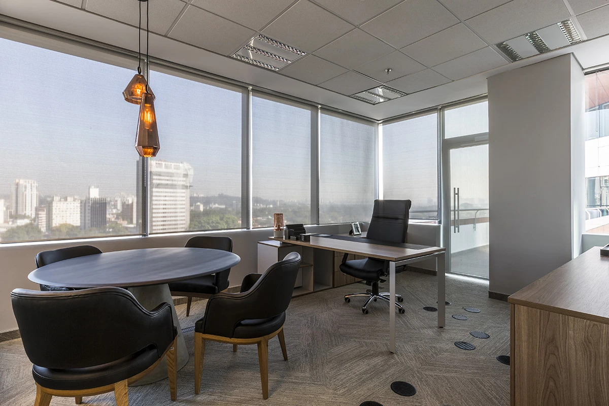 Mesa Diretor | Pé Trave