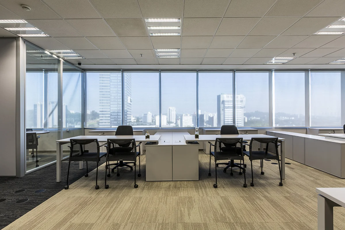 Mesa Diretor | Pé Trave