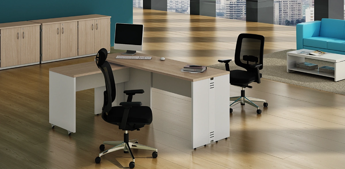 Mesa em L | Pé Painel